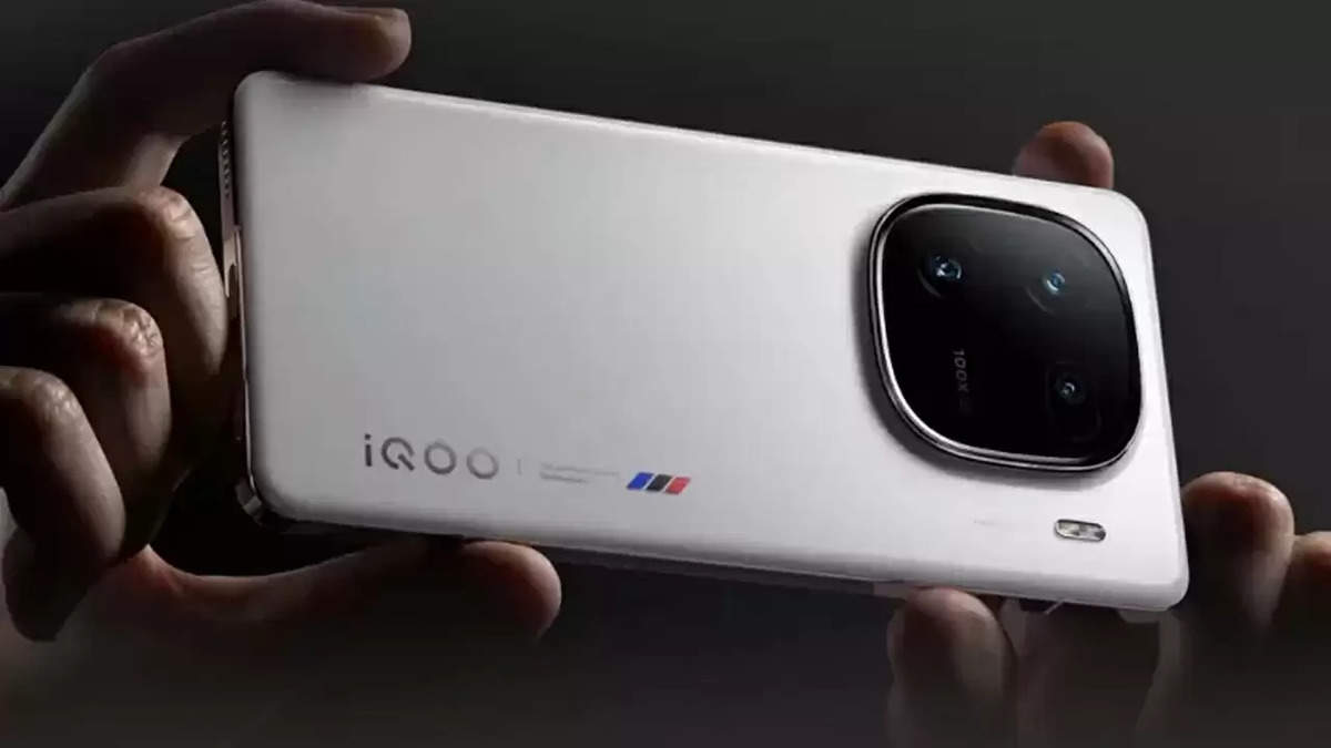 Experience the iQOO 12 Pro: Amazing Offers During Festive Season