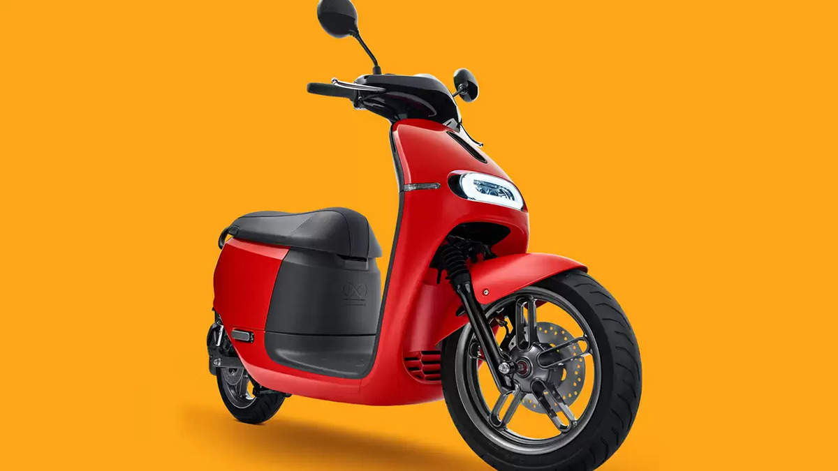 Gogoro Plus E-Scooter: Upgrade Your Ride with Cutting-Edge Technology