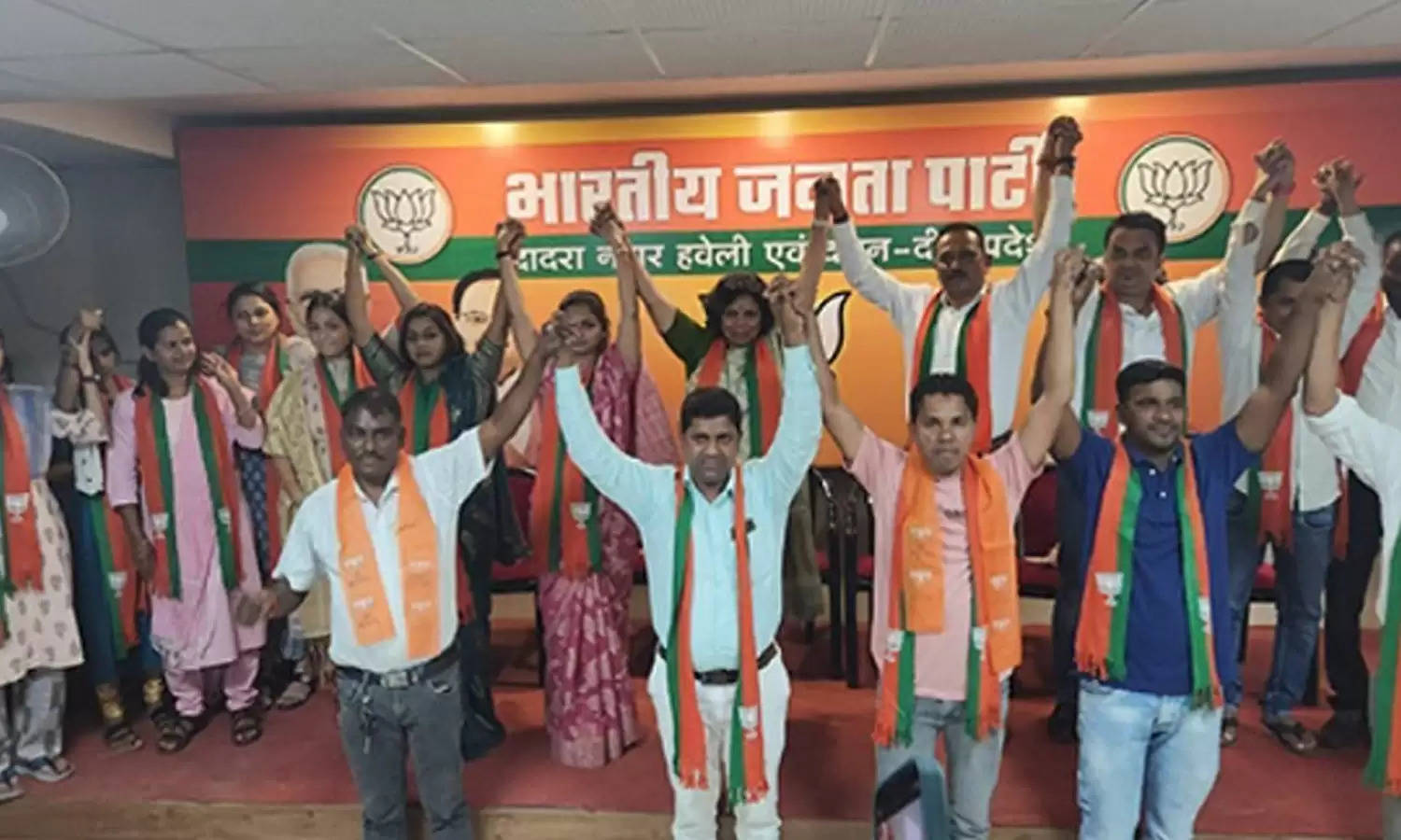 दमन और दीव में नीतीश को झटका, 15 पंचायत सदस्यों समेत JDU की पूरी इकाई का BJP में विलय