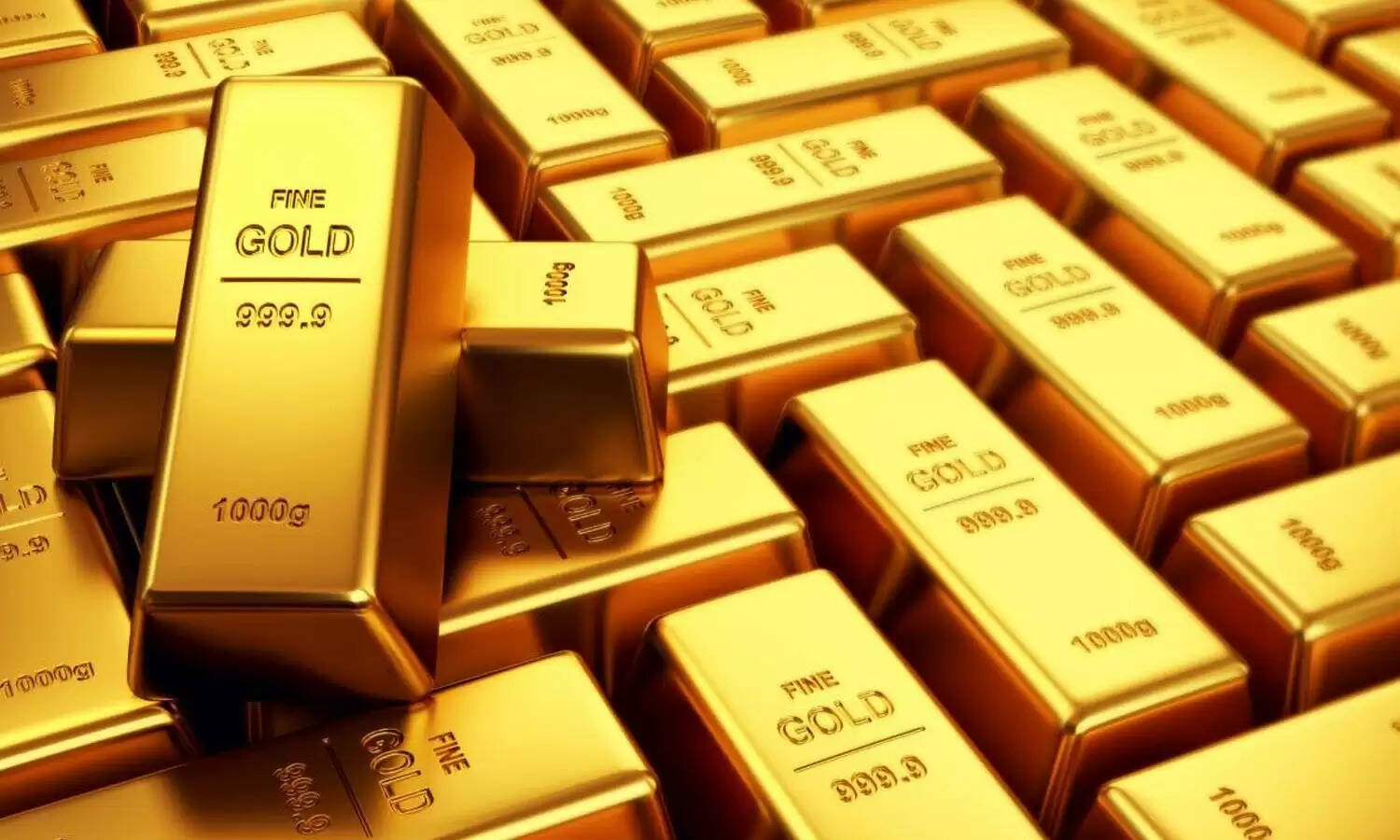 Gold Price Today: सोना ग्राहकों की चमक गई किस्मत, जल्द करें खरीदारी, जानिए 10 ग्राम गोल्ड का भाव