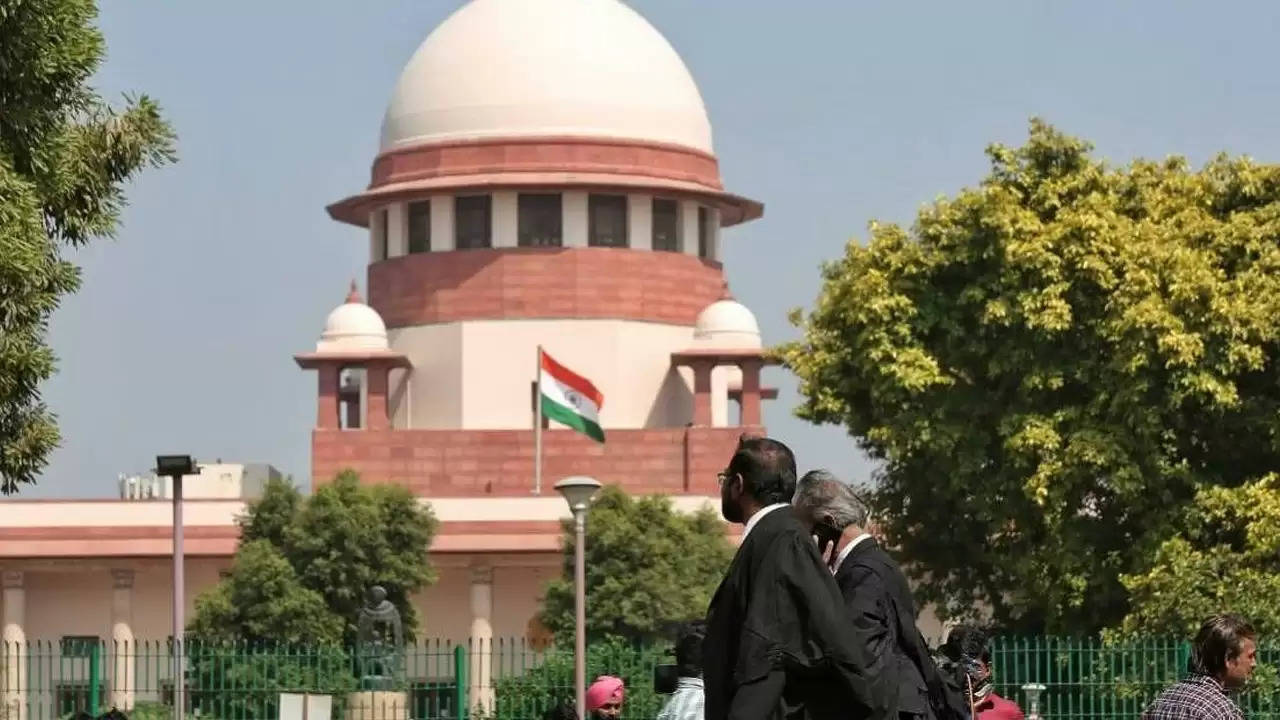 Nainital High Court Shifting: वकीलों ने सुप्रीम कोर्ट का किया रुख, रोक लगाने की मांग