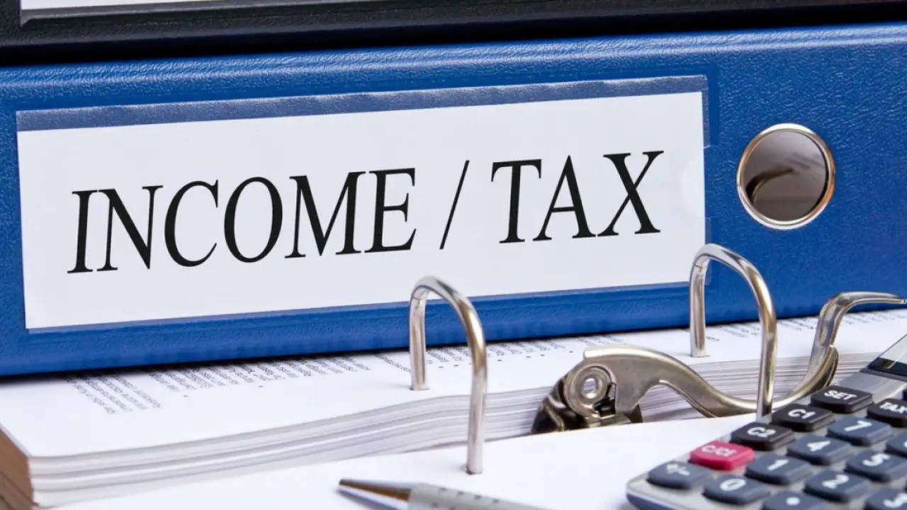Income Tax : बैंक के सेविंग अकाउंट में कितना पैसे रख सकते हैं आप, जानिये इनकम टैक्स के नियम