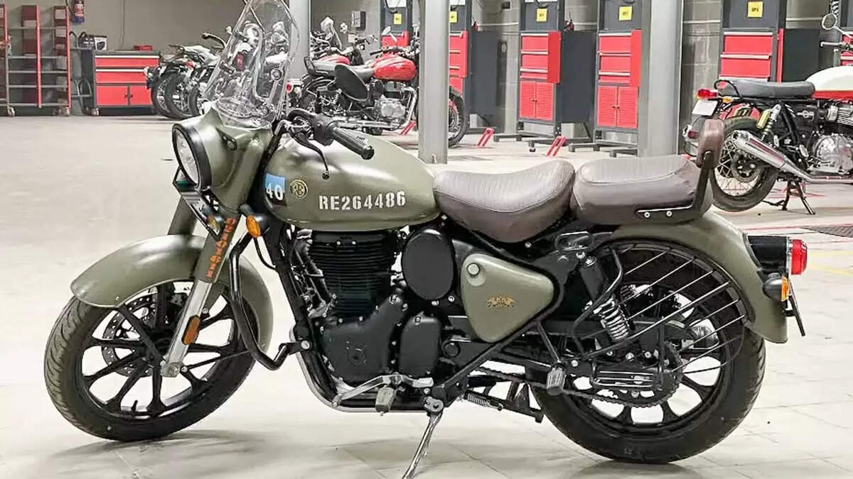 Classic 350 Fever Grips India: Royal Enfield's Best-Selling Bike Hits New Sales Milestone