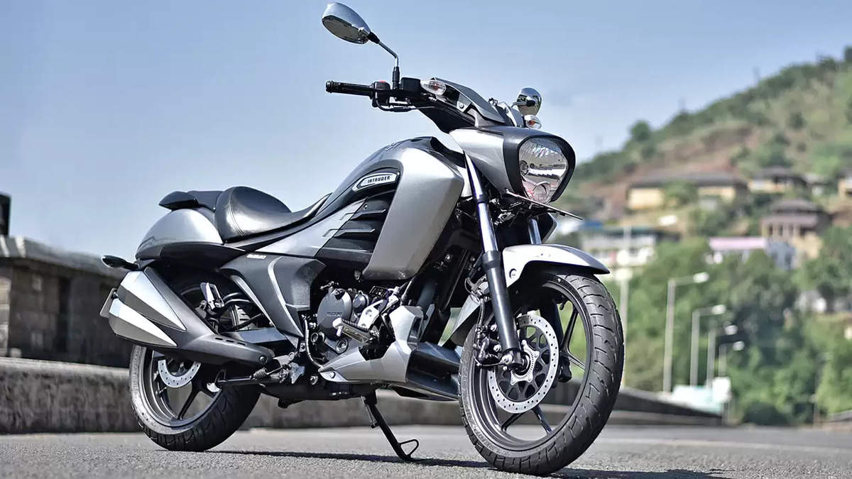 Suzuki Intruder 150: Packed with Features and Safety Measures