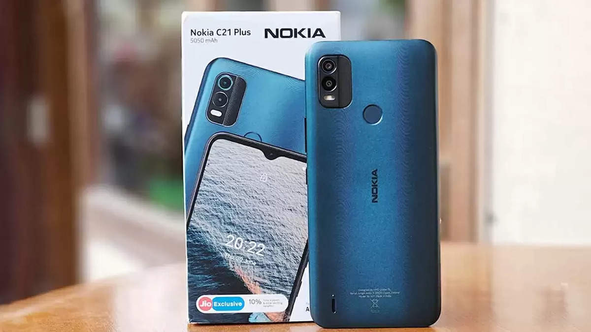 The Nokia C21: A Breathtaking Blend of Ocean Blue and Beach Sunset