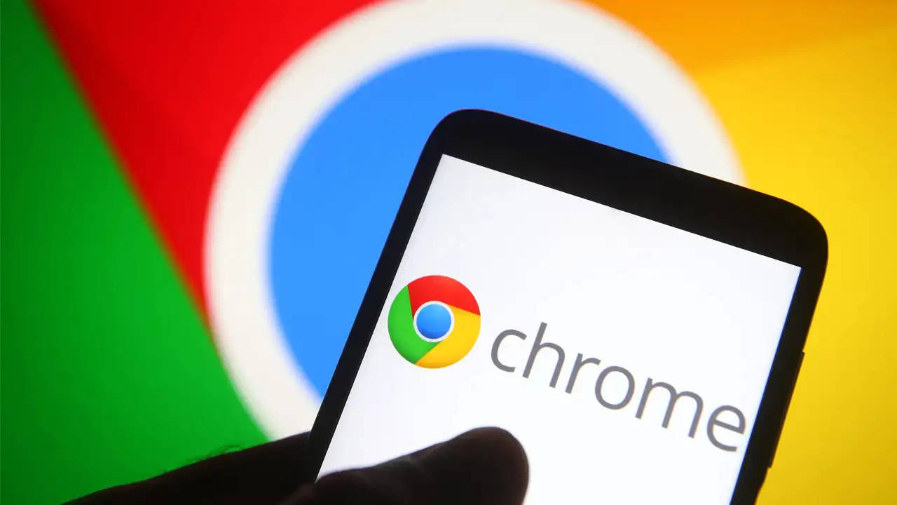 Chrome से खतरा! फोटो-पासवर्ड और पर्सनल चैट चोरी कर रहा है ब्राउज़र