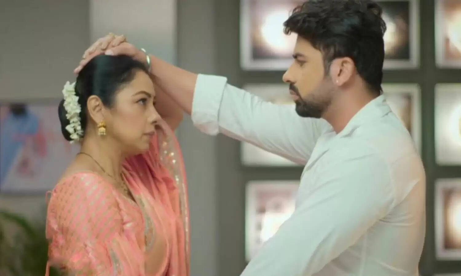 Anupama 15 September Update 2022 : परितोष की सच्चाई सुनकर किंजल हुई शॉक्ड, अनुपमा देगी बड़ी सजा Anupama 15 September Update 2022 : परितोष की सच्चाई सुनकर किंजल हुई शॉक्ड, अनुपमा देगी बड़ी सजा