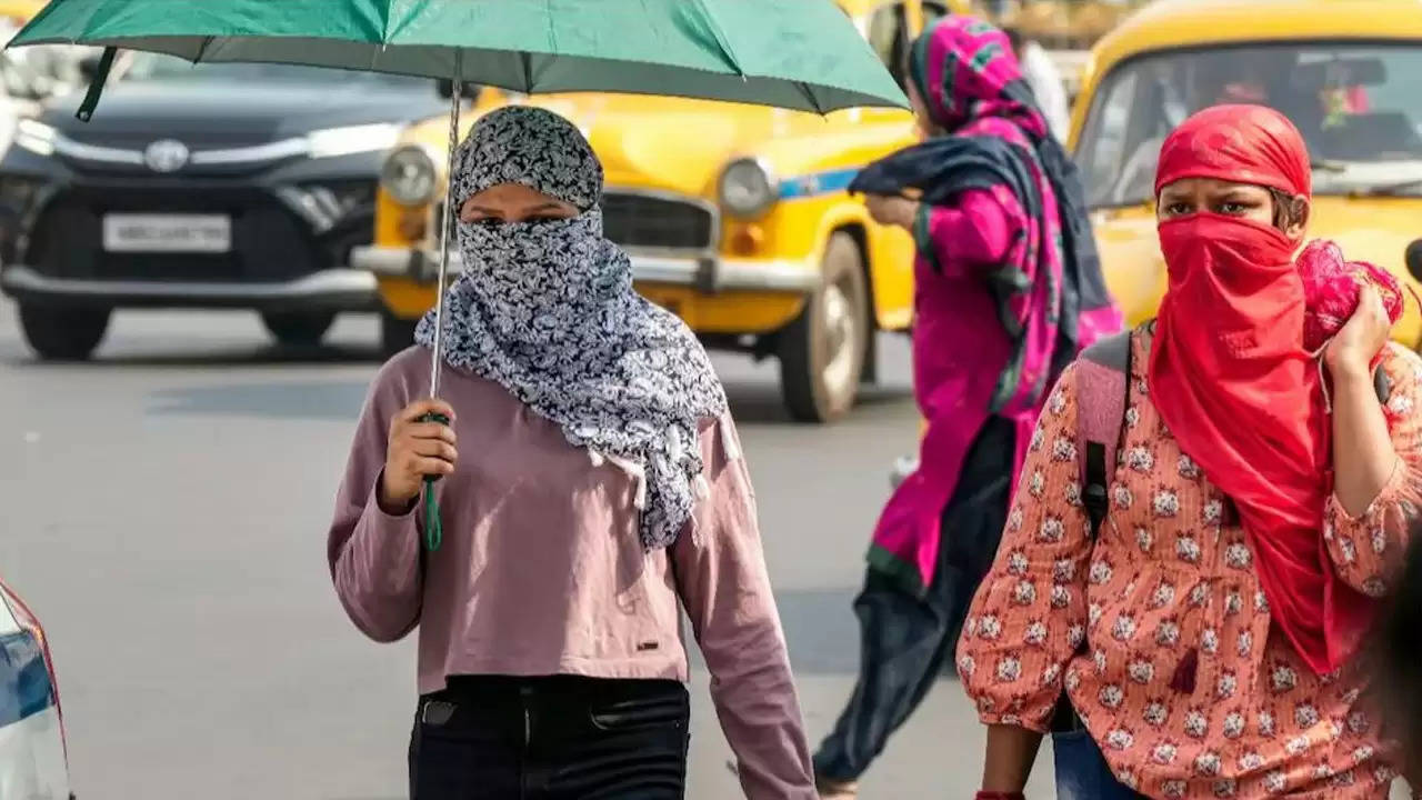 Haryana Weather: गर्म हवाओं से बेहाल जनता, पारा 45 डिग्री पर पहुंचा, कब मिलेगी राहत?