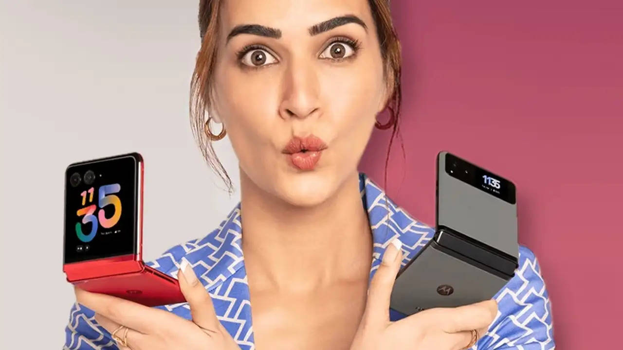अब हर किसी के बजट में Motorola का ये फोल्डेबल स्मार्टफोन, 10,000 रुपये कम हुई इसकी कीमत