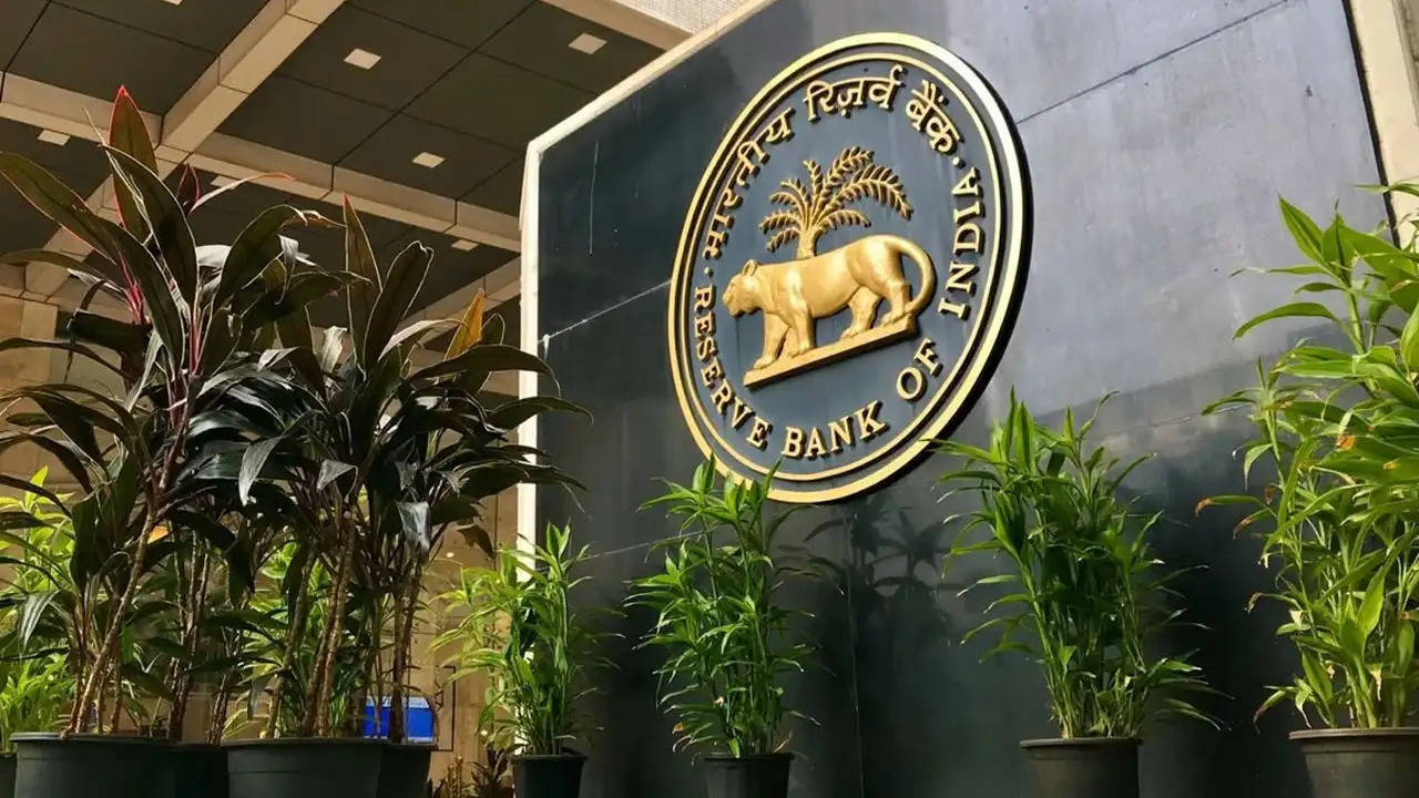 RBI ने सभी बैंक ग्राहकों के लिए जारी की जरूरी गाइडलान, इग्नोर करना पड़ेगा भारी