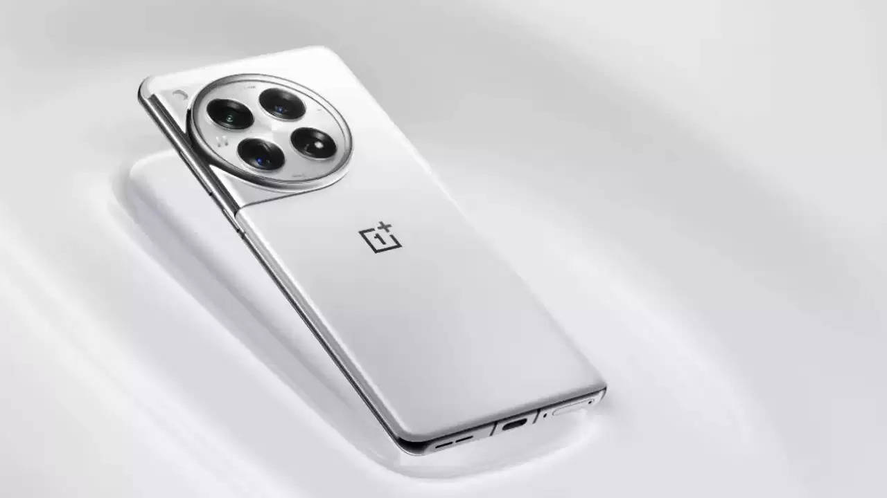 OnePlus का AI फीचर: अब स्मार्टफोन होगा आपका निजी सचिव, लिखेगा हर बात