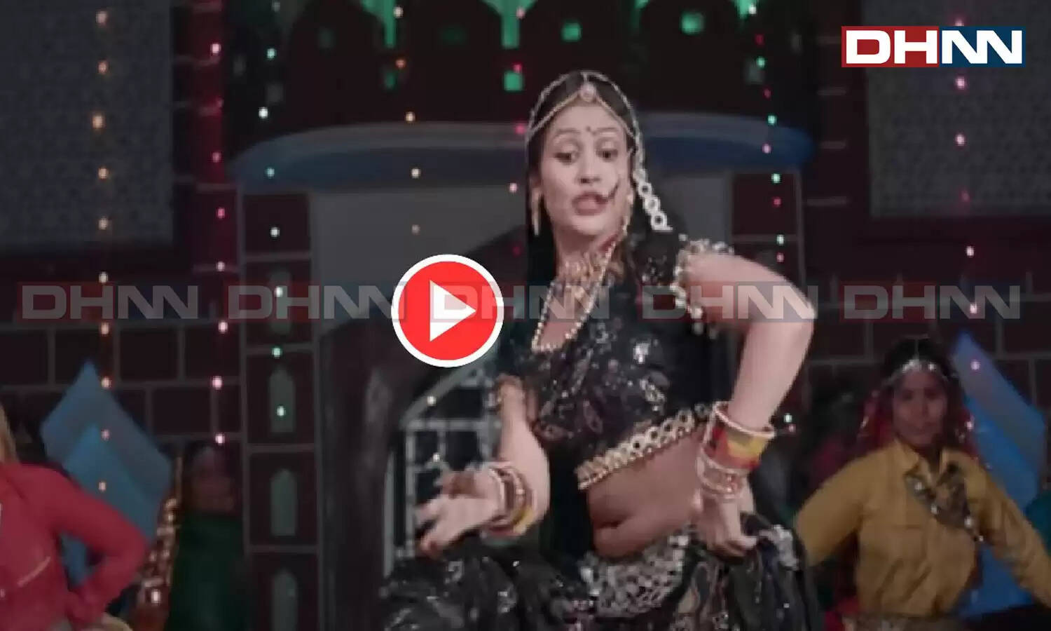 Haryanvi Dancer Gori Nagori ने घाघरा पहनकर किया बिंदास डांस, बूढ़े बोले भाई यह तो दूसरी सपना