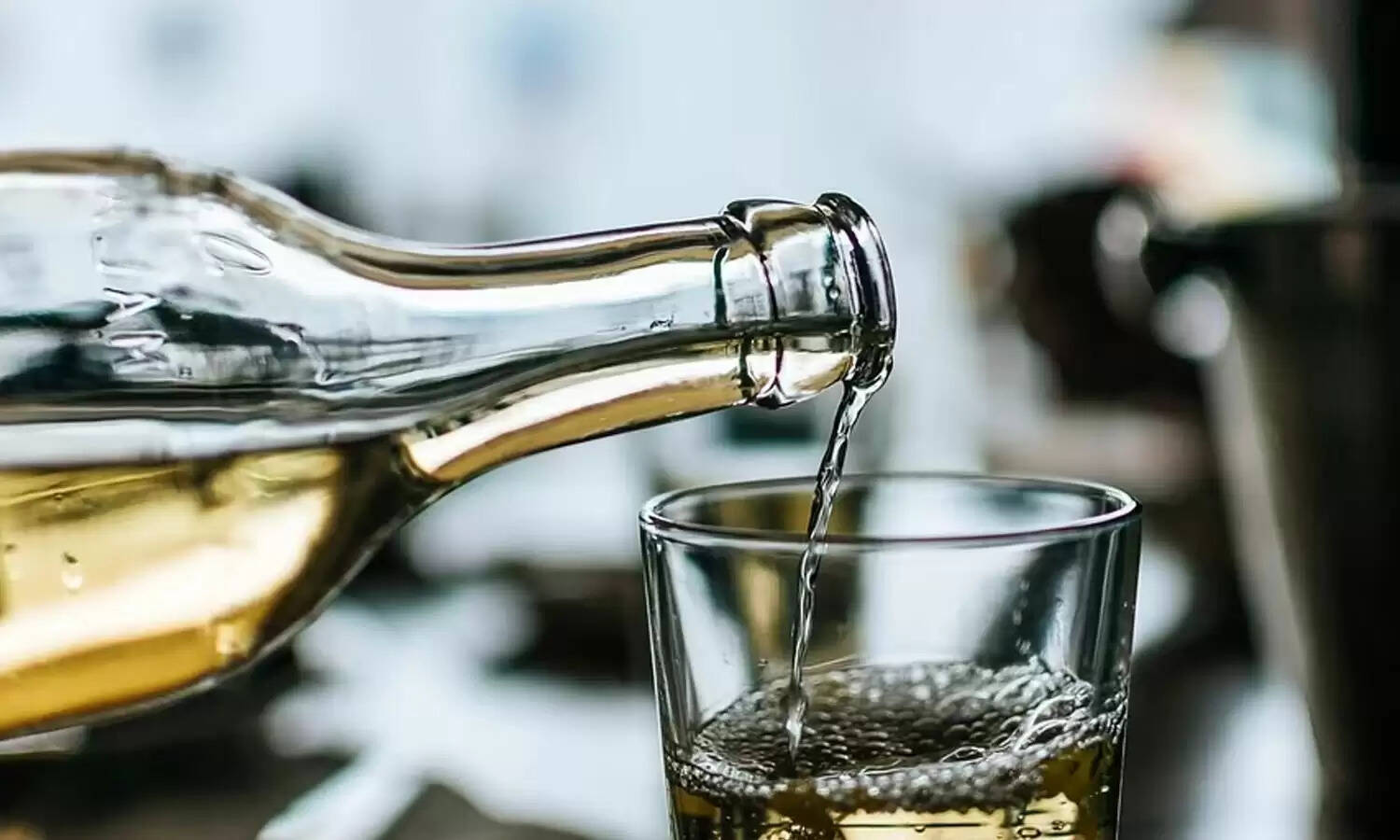 Wine : आप जो पी रहे है वो शराब असली है या नकली, ऐसे करें पहचान