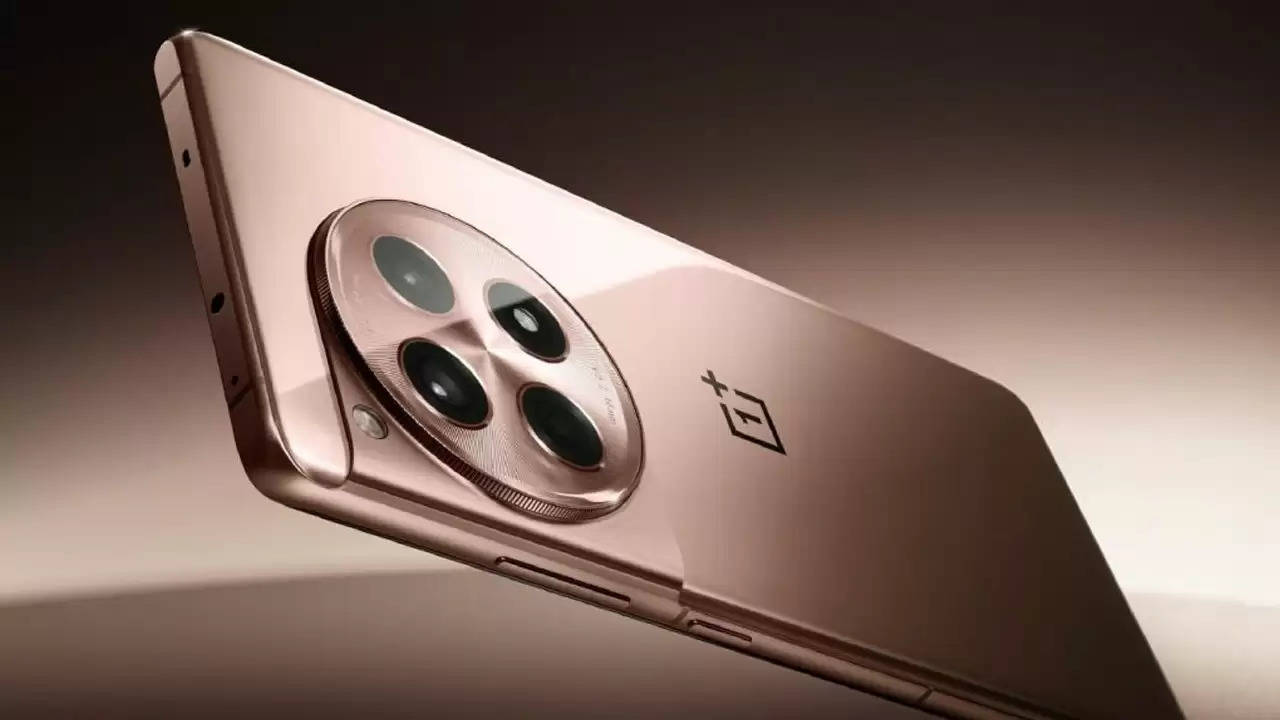 OnePlus का नया कर्व्ड डिस्प्ले वाला फोन करेगा आपको मदहोश, 100W चार्जिंग से होंगे आप चकित