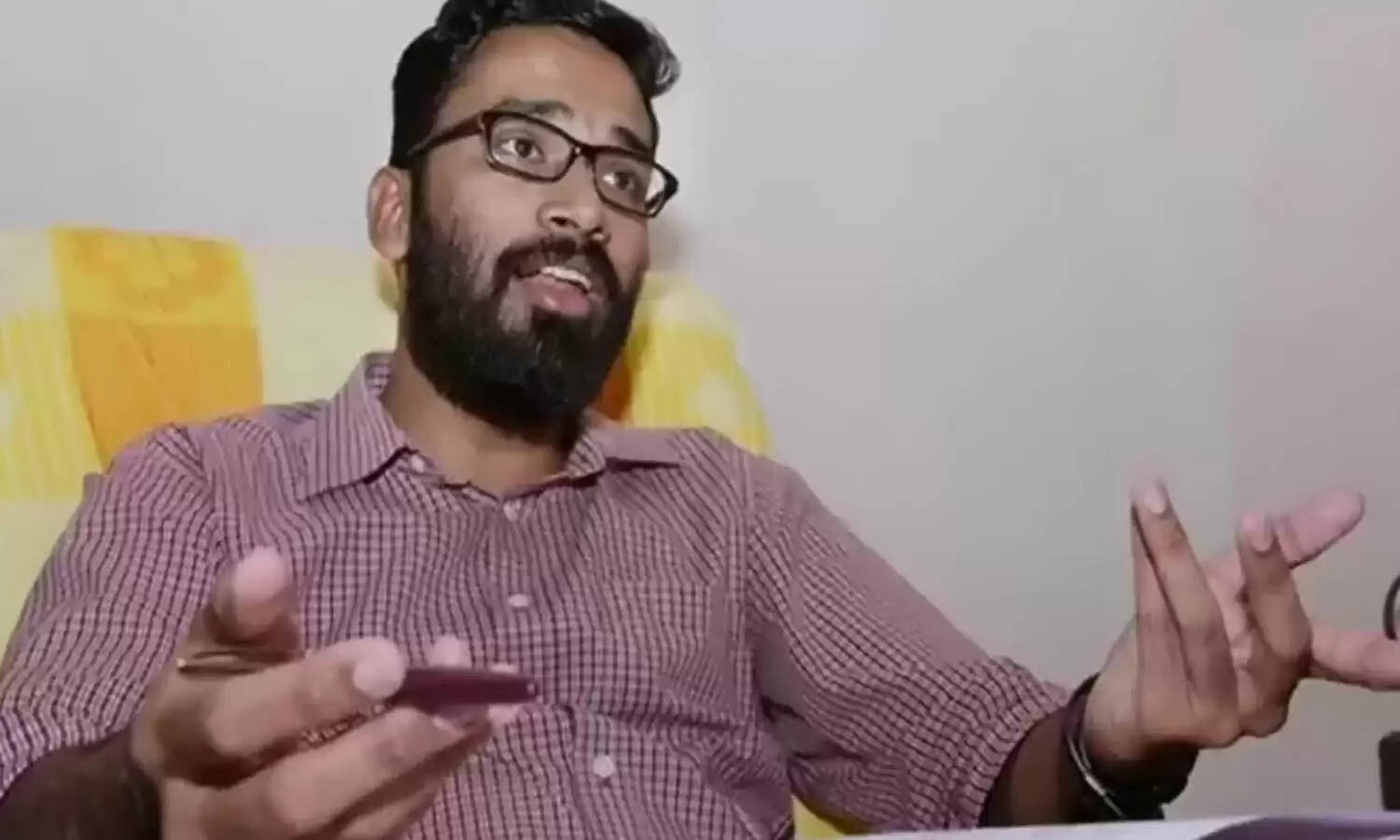 ऐसा क्या कर दिया आईएएस ने जो महज 6 दिन ही रह पाए DM, जानिए अफसर की पूरी कहानी