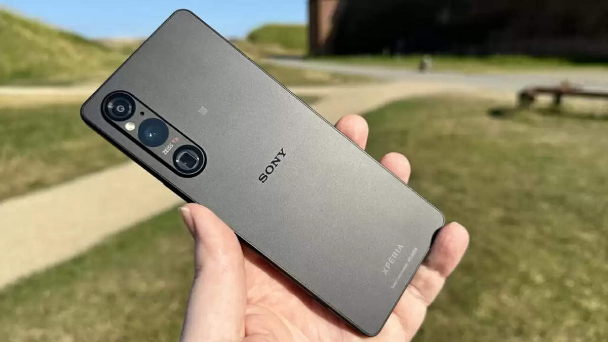 Sony Xperia 1 V: A Feature-Packed Android Phone with a Gorgeous 4K OLED Display