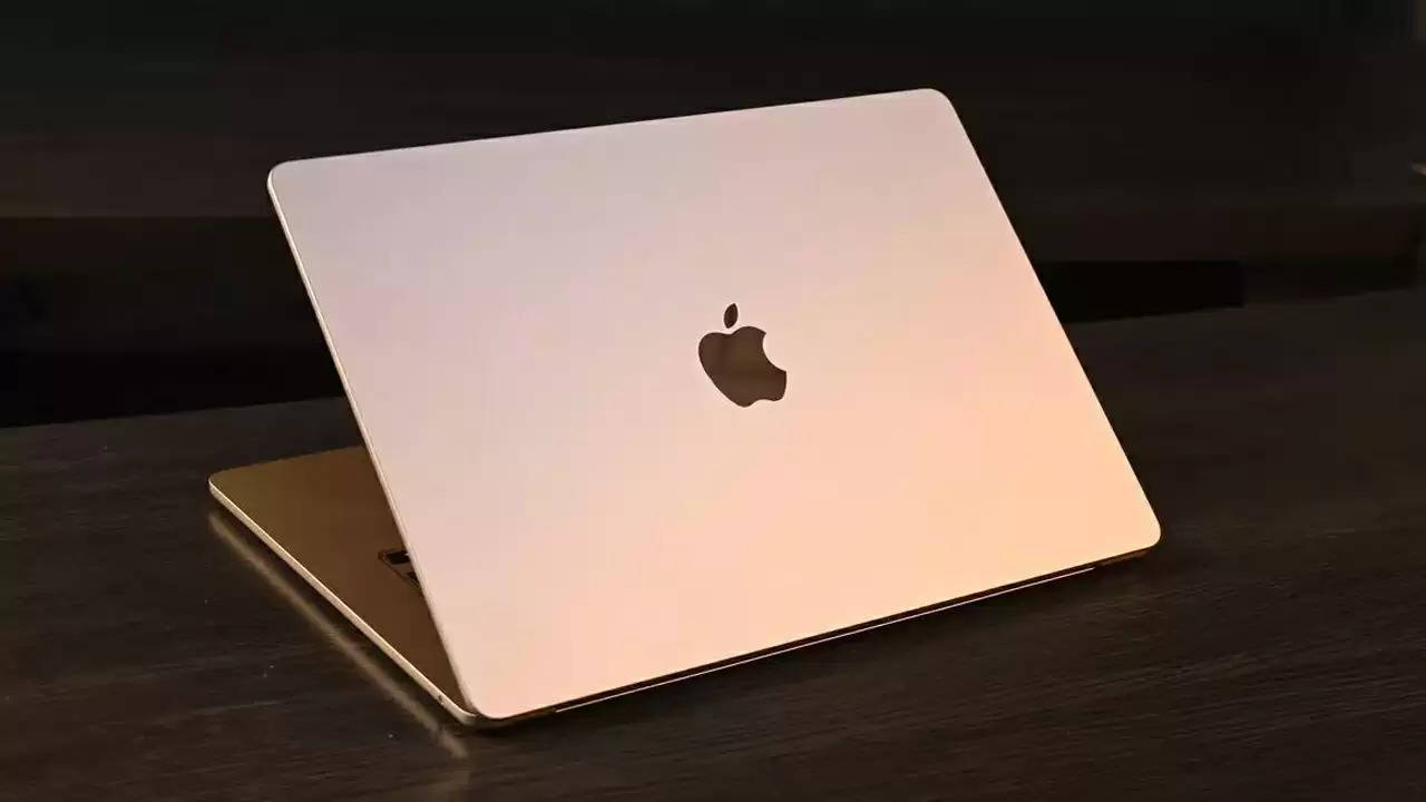 Macbook Air की कीमत में 15,000 रुपए की कटौती, नई कीमत देख ललचा जायेगा सबका मन 