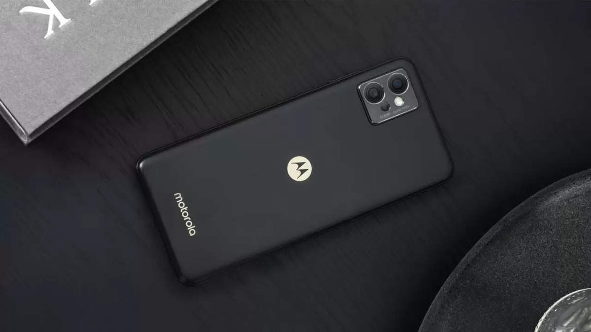 Motorola का शानदार फोन सिर्फ ₹10,999 में! 50MP कैमरा और डॉल्बी ऑडियो का मिलेगा मज़ा 