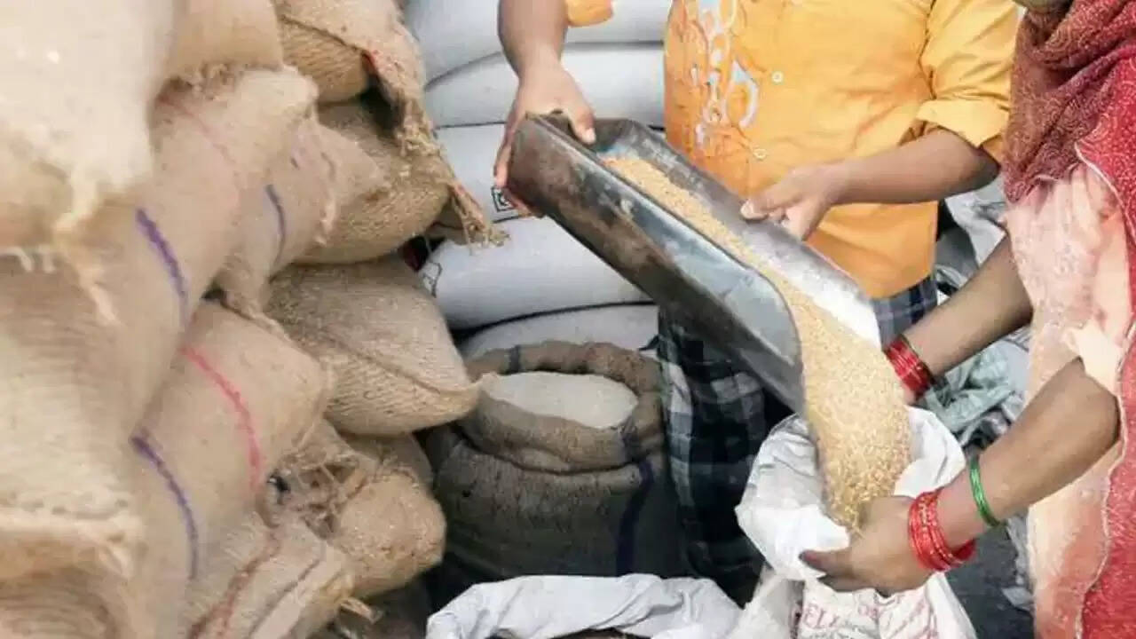 Ration Card: आज ही कराएं यह जरूरी काम, देश के हर कोने में मिलेगा मुफ्त राशन का लाभ