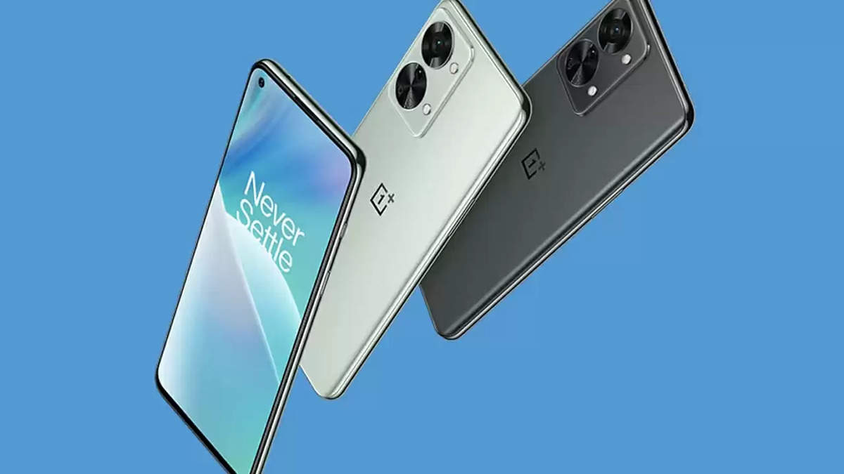 Design and Display: OPPO Reno8 Pro 5G vs OnePlus Nord 2T 5G