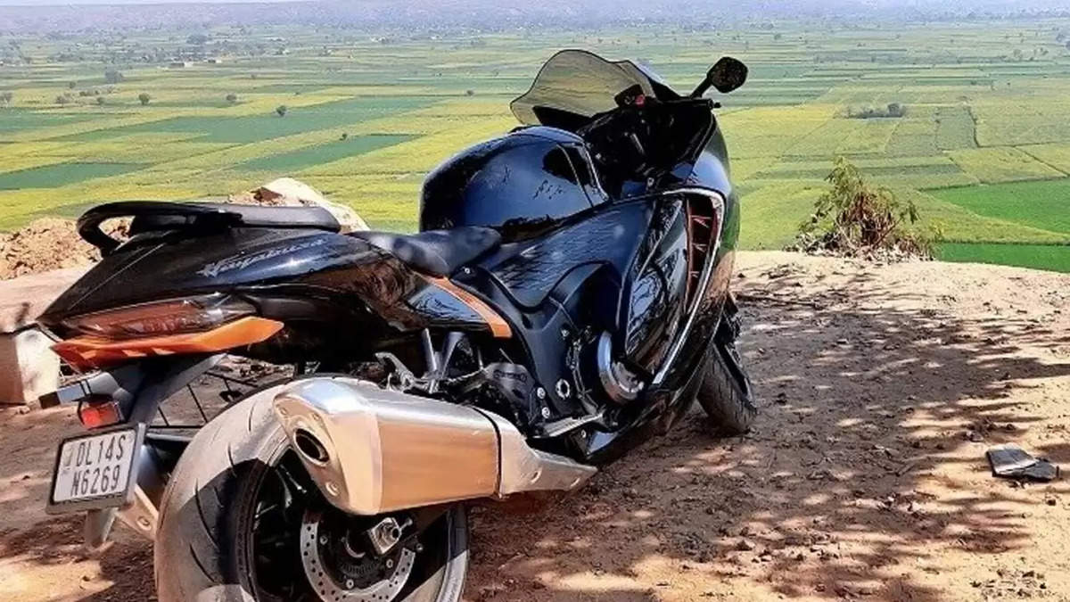 Suzuki Hayabusa: Engineering Excellence: Detailed Specs and Features