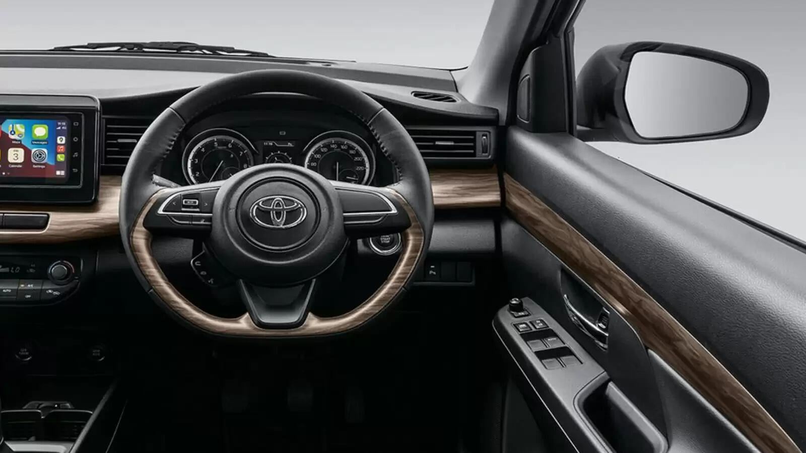 Maruti को टक्कर देने आई Toyota की ऐसी गाड़ी, फीचर्स ऐसे की खत्म नहीं हो रही बुकिंग