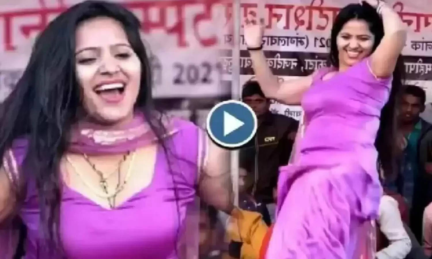 Haryanvi Dancer Rachna Tiwari ने टाइट सूट में ऐसे हिलाया बदन कि भीड़ हुई बेकाबू 