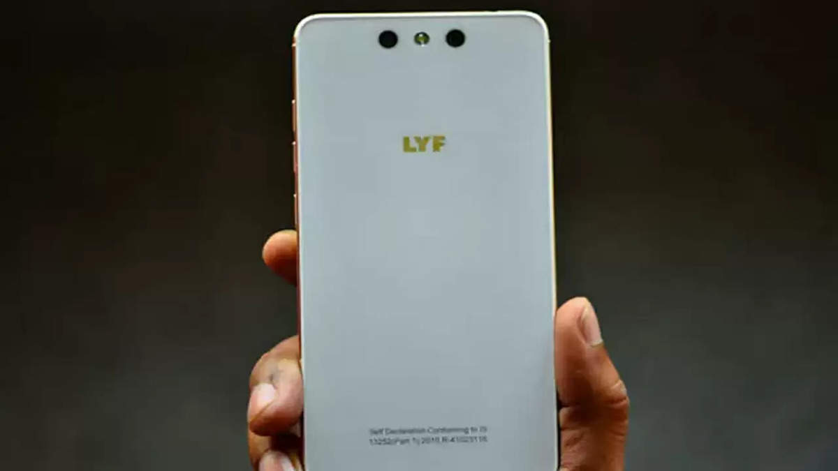 Lyf Earth 1: A Closer Look at its Camera, Battery, and Storage