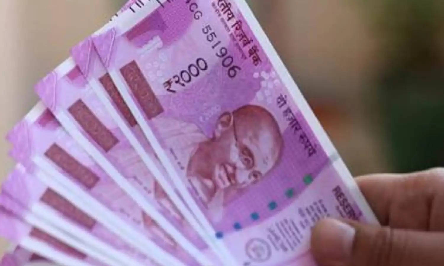 सरकार की बिंदास स्कीम ने कर दी पैसों की बारिश, आप भी पाएं 9,000 रुपये महीना पेंशन