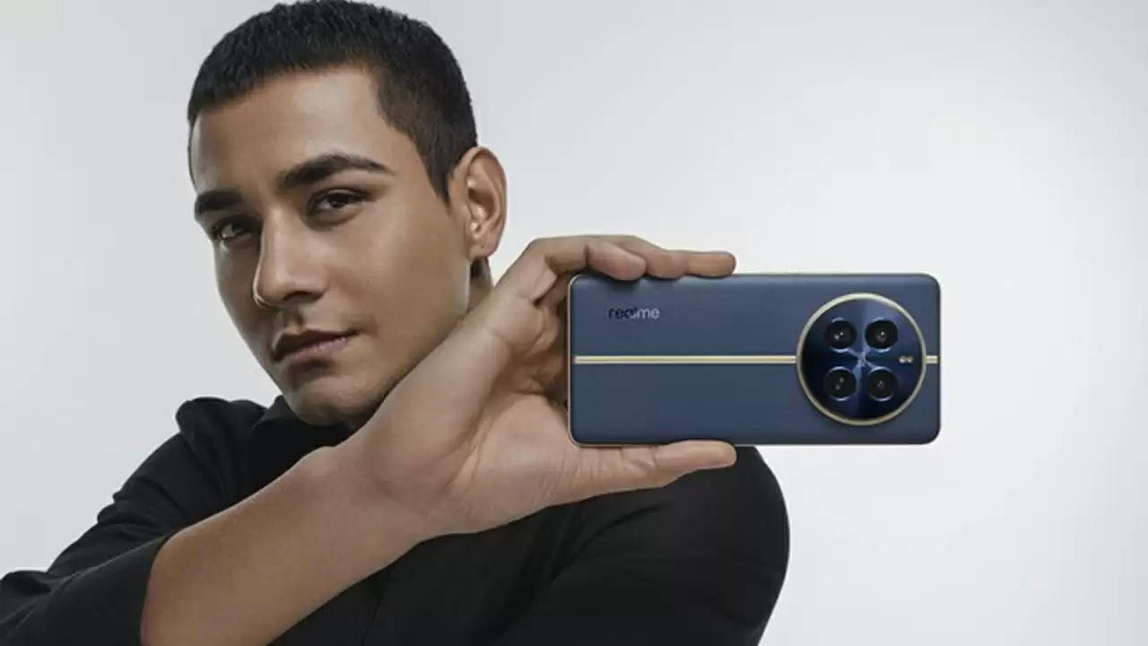 Realme 12 Pro का नया वेरिएंट हुआ लॉन्च, मिल रहा 4 हजार रुपये का डिस्काउंट पाने का मौका