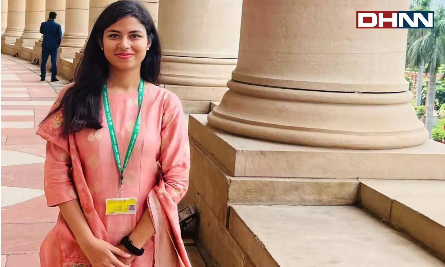 IAS Ananya Singh Success Story : महज इतनी सी उम्र में अफसर बनी ये लड़की, एक साल घर पर बैठ की तैयारी, फिर इस तरह क्रेक की UPSC की परीक्षा