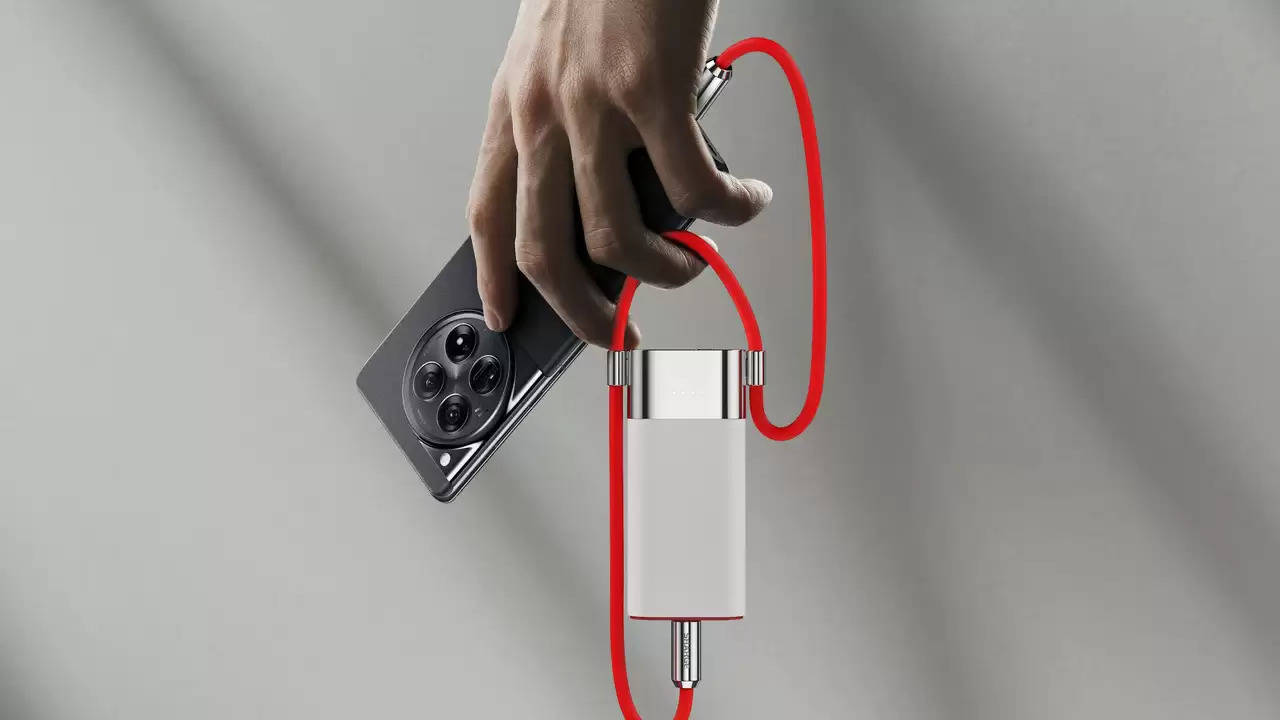 OnePlus x Sharge 'Pouch': कॉम्पैक्ट डिज़ाइन, शक्तिशाली प्रदर्शन, 3-इन-1 चार्जिंग
