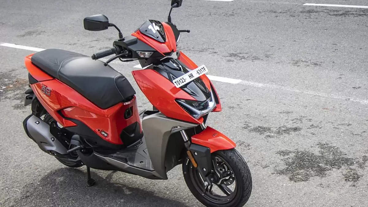 Hero Xoom 110: Sporty Scooty with 45 kmpl Mileage & Competitive Price