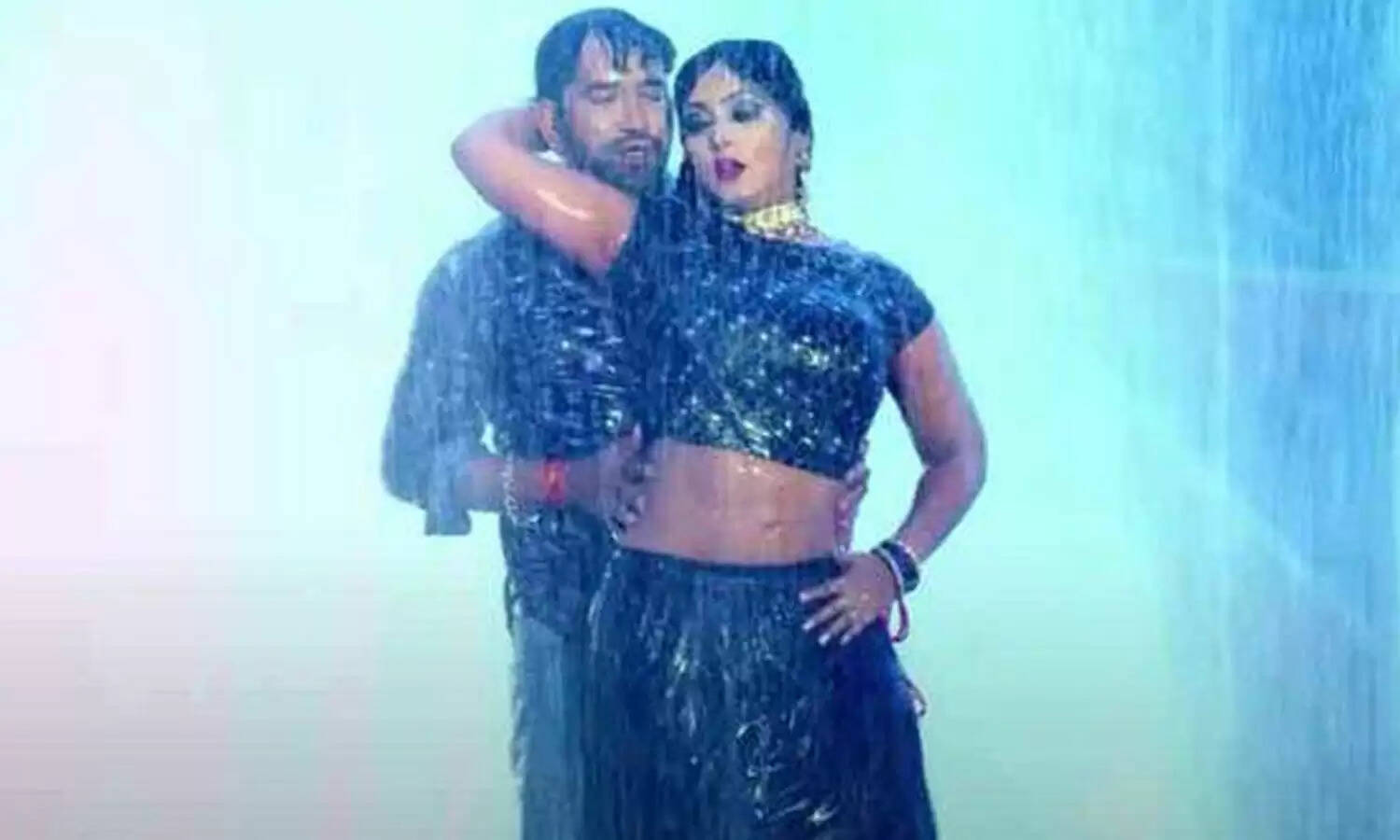 Anjana Singh के भीगे बदन को देख बौखलाए Nirahua, यूट्यूब पर मचा हड़कंप