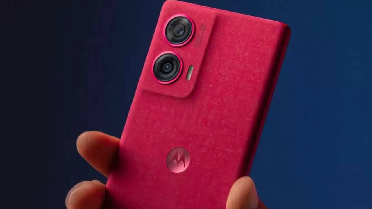 Motorola Edge 50 Fusion : वॉटरप्रूफ 5G स्मार्टफोन सिर्फ ₹20,999 में, सेल के लिए हो चुका उपलब्ध 