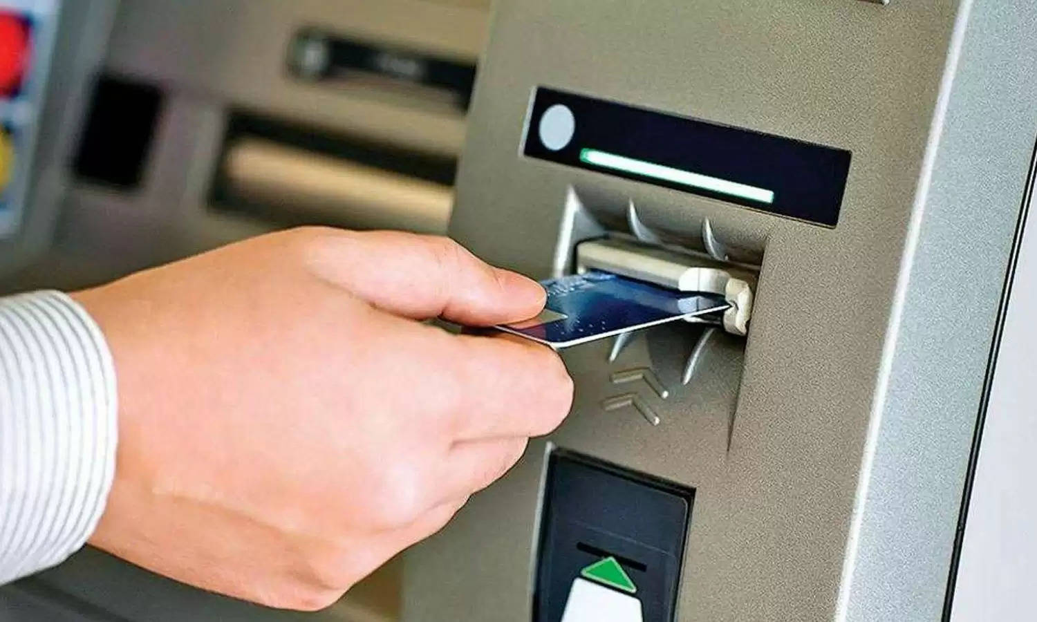खुशखबरी! अगर ATM कार्ड इस्तेमाल करते हैं, तो दिए जाएंगे 5 लाख रुपये, फटाफट जानें कैसे और उठाएं फायदा