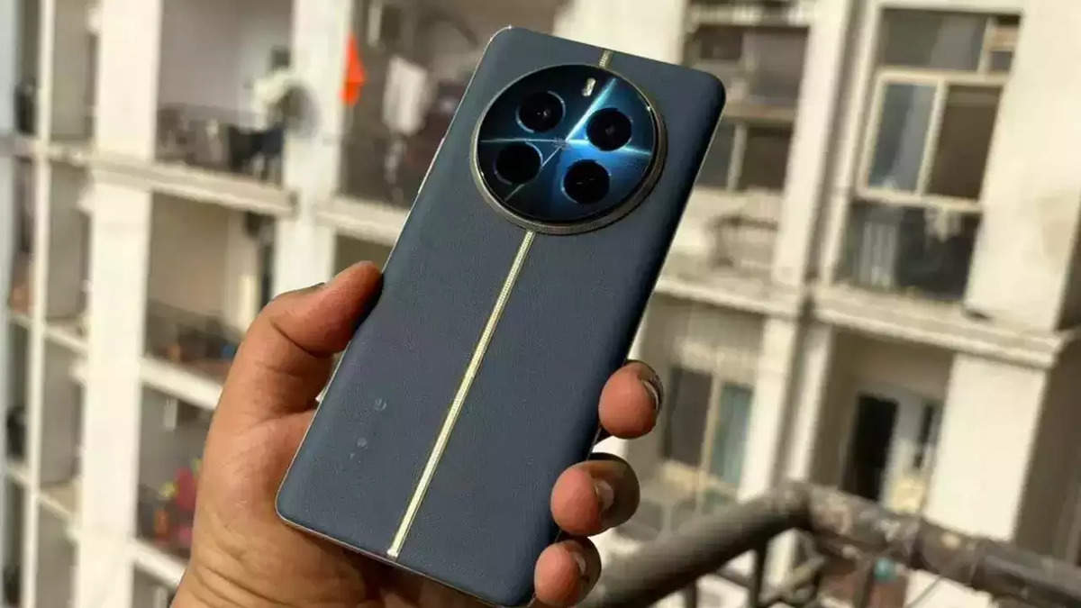 बेहतरीन सेल्फी के लिए Realme 12+ 5G, शानदार छूट और ऑफर्स के साथ