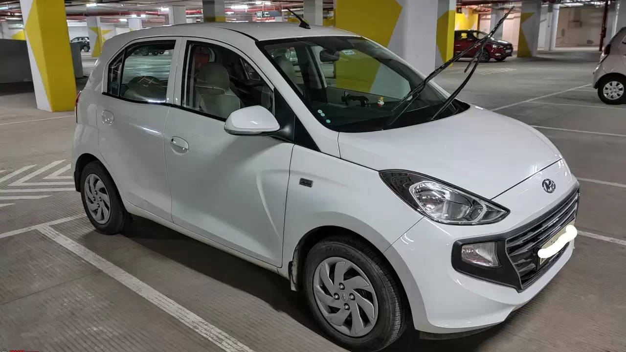 Save Big on Stylish Hyundai Santro Sportz AMT - Starting at ₹5.75 Lakhs