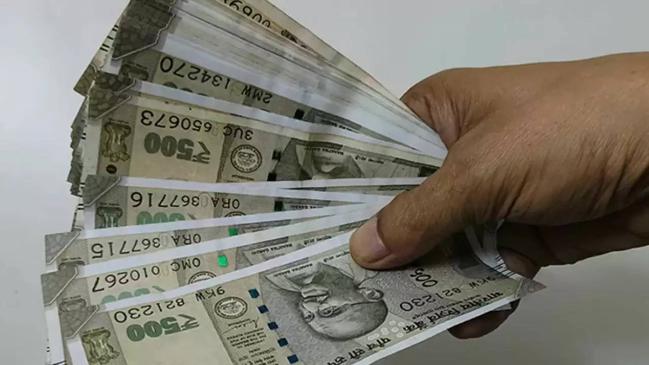 SIP Investment: केवल ₹3000 प्रति माह से जमा करें और 3 करोड़ का फंड बनाएं