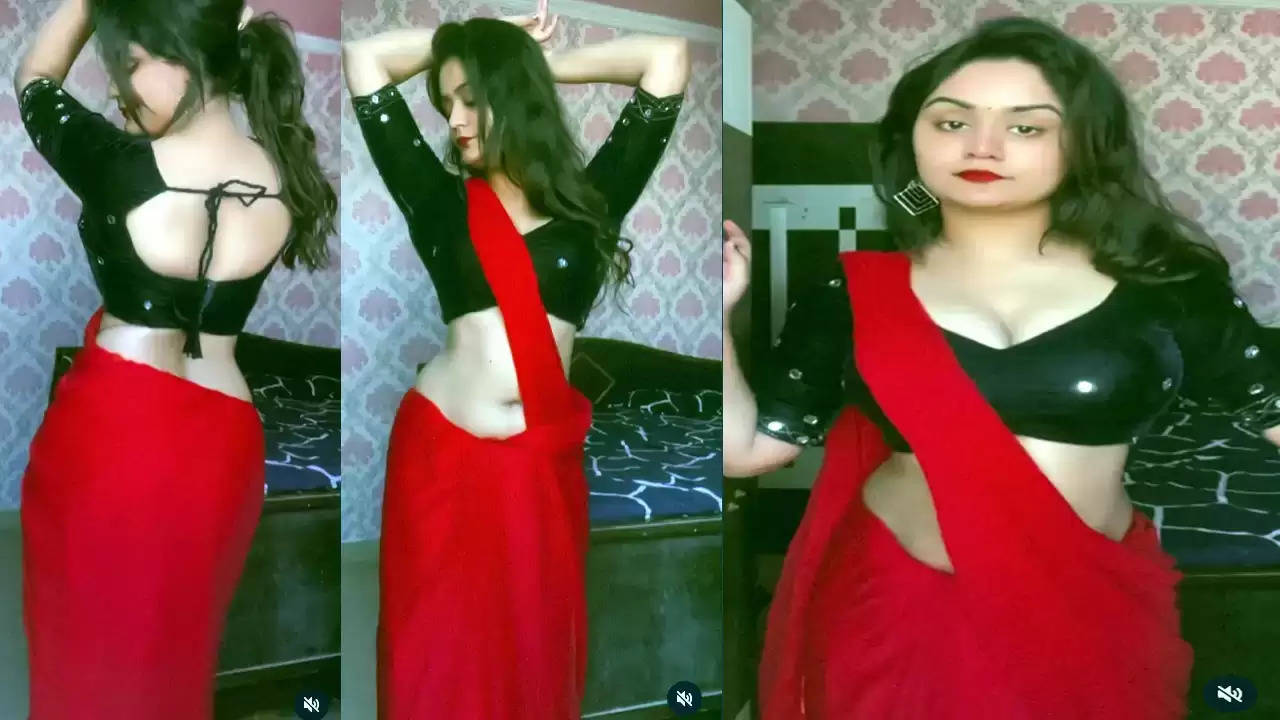 Desi Bhabhi Sexy Video : बोल्ड साड़ी में देसी भाभी ने मटकाई सेक्सी कमरिया, वीडियो देख लोग हो रहे दीवाने