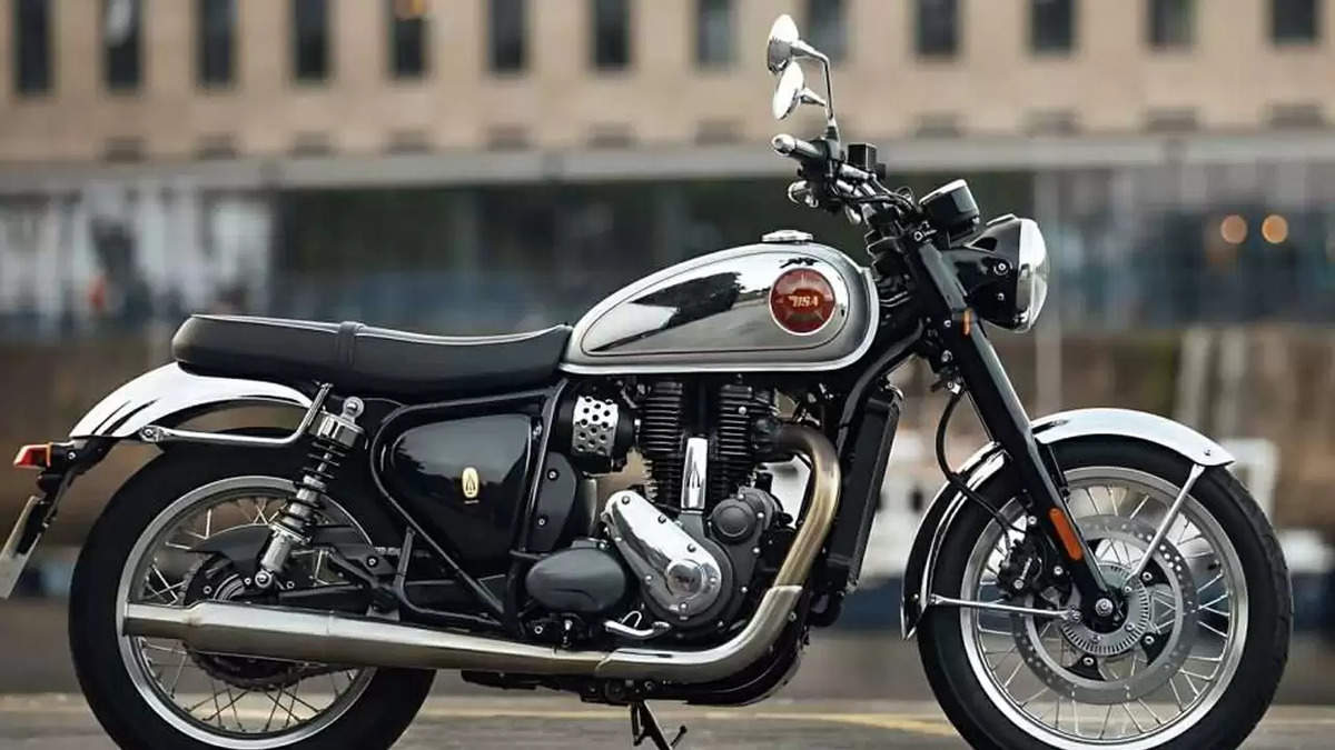 BSA Gold Star 650: A Blend of Classic Style and Modern Engineering