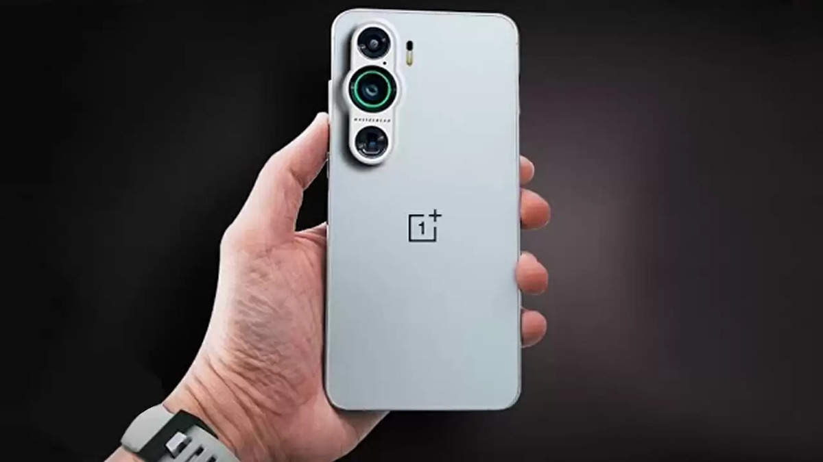 OnePlus 13: खत्म होने वाला है आपका इंतजार, मिलेंगे इतने धांसू फीचर्स की उड़ा देंगे आपके होश