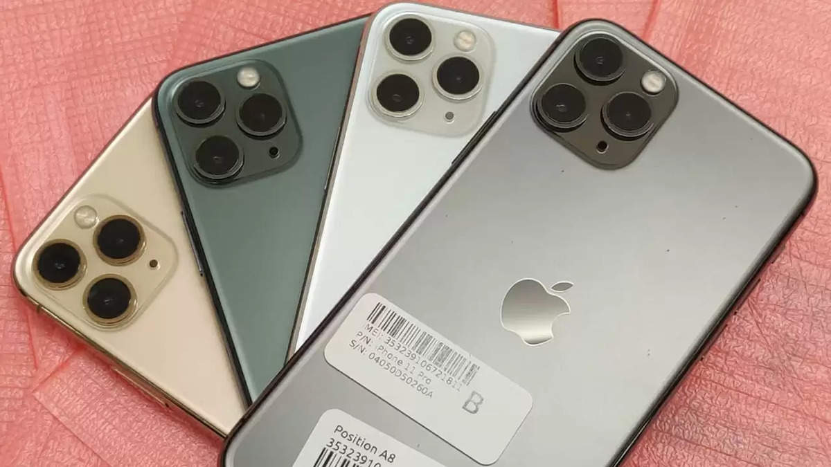 Apple iPhone 11 Pro Max: A Detailed Review of its Specs and Design