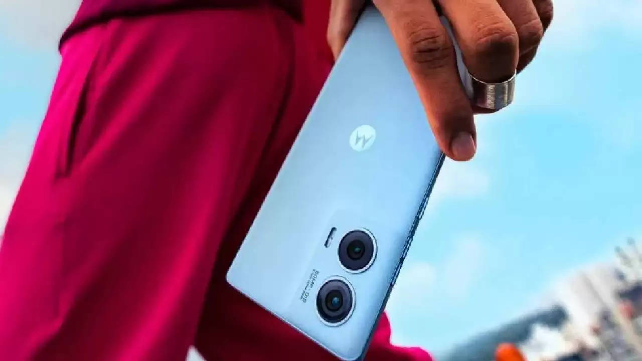 Motorola का नया स्मार्टफोन: धांसू कैमरा, दमदार प्रोसेसर, और कमाल की कीमत