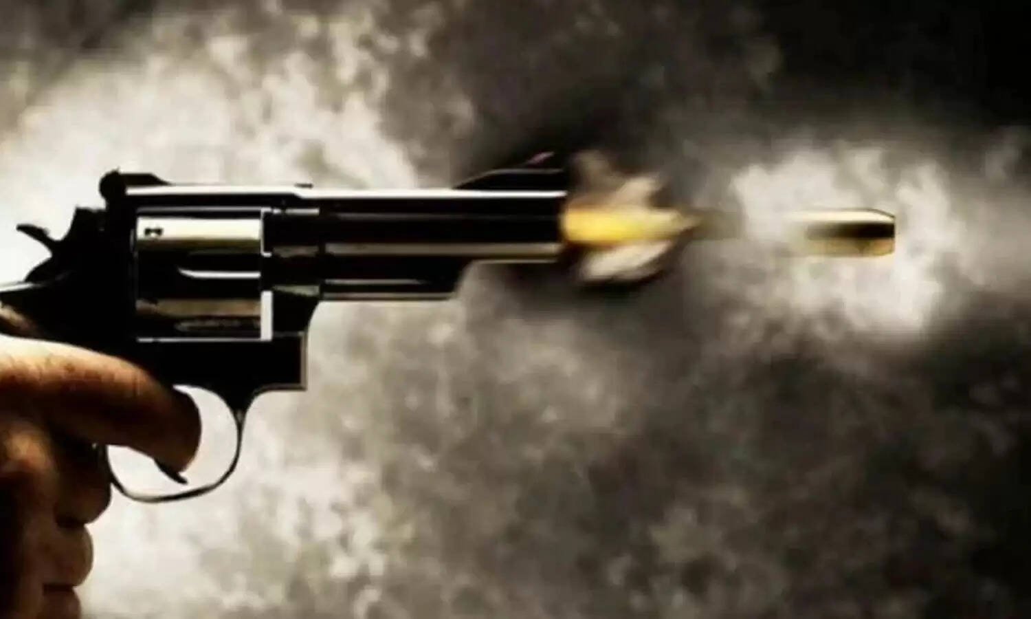 Dehradun ।। प्रेमनगर में चली दिनदहाड़े गोलियां, पुलिस की लचर कार्रवाई के विरोध में लोगों ने थाने का किया घेराव