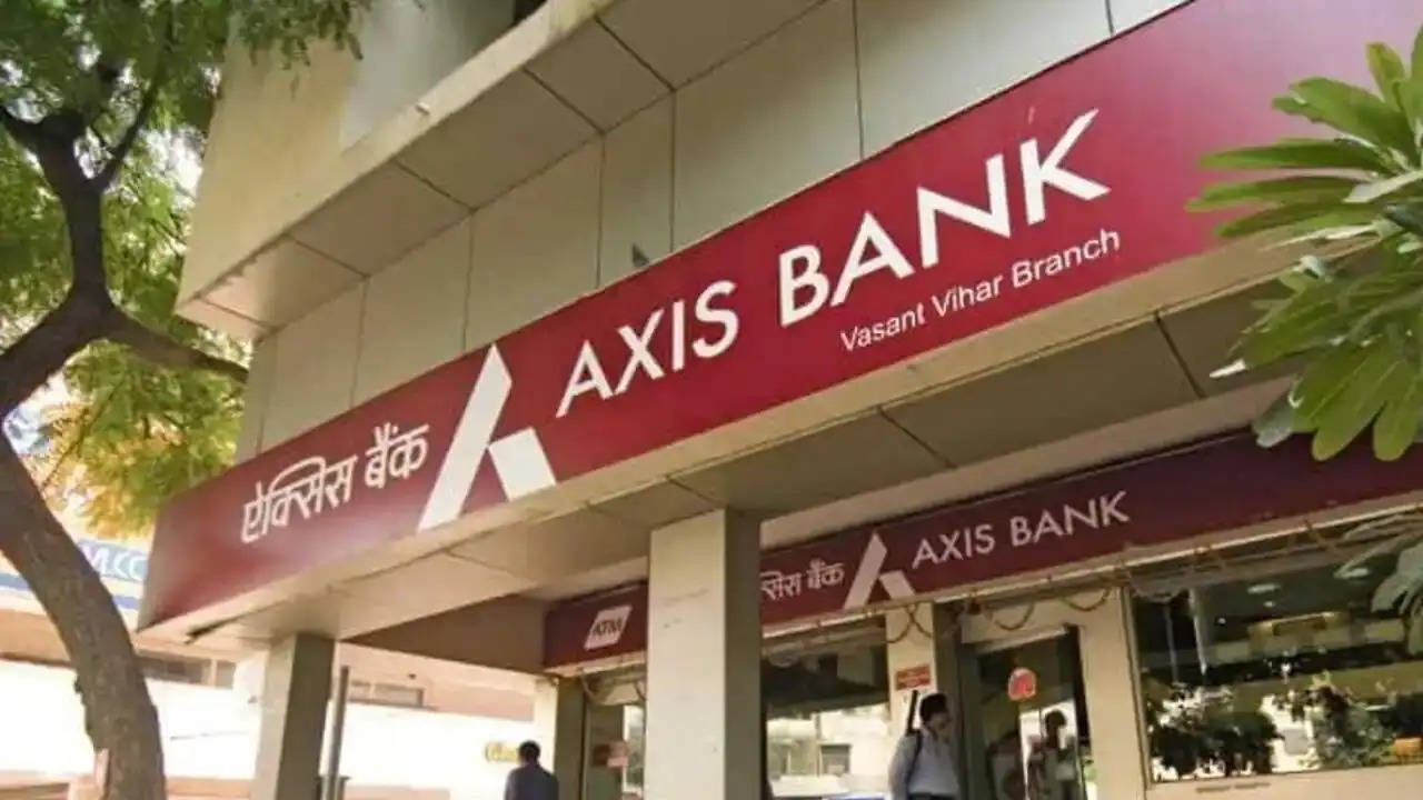 साइबर ठगों ने बदला ठगी का तरीका तो Axis Bank ने जारी किया अपने ग्राहकों के लिए अलर्ट 