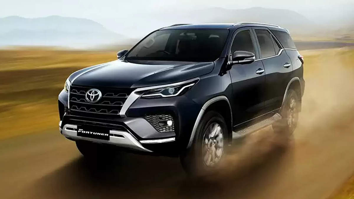 कम कीमत में अपनी बनाए Toyota Fortuner, यहाँ से खरीदने पर मिलेगा ऑफर  