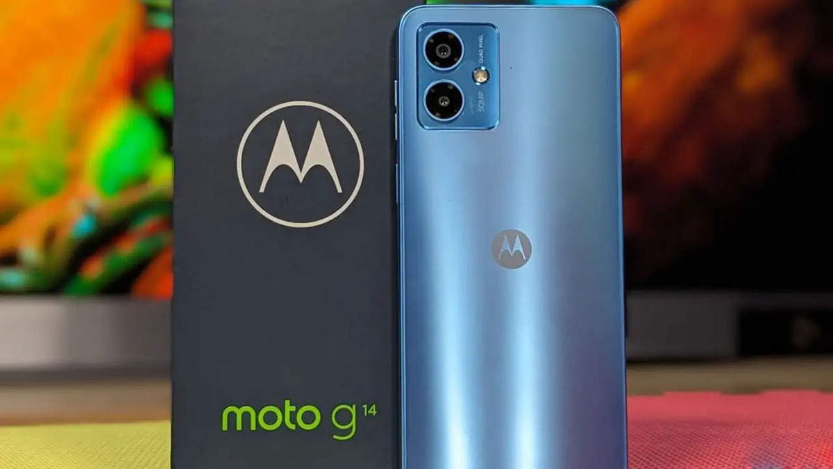 यूजर्स की मौज! 8499 रुपये में मिल रहा 50MP कैमरे वाला Motorola फोन, कैशबैक भी