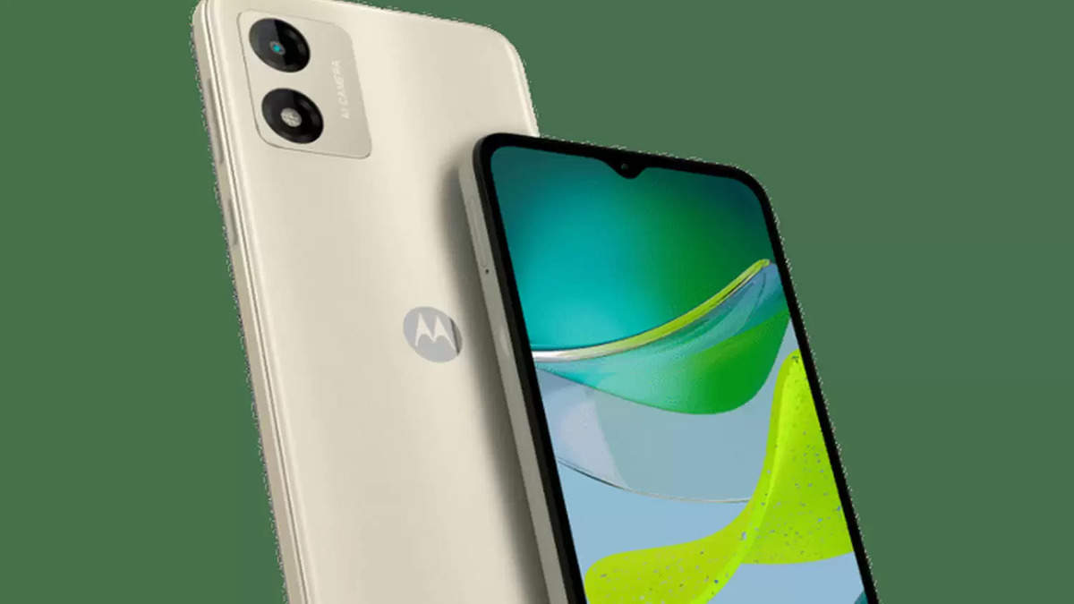 Moto E13 : 9 हजार में Motorola ने लांच किया धांसू स्मार्टफोन, फीचर्स देख हैरान रह जायेंगे आप