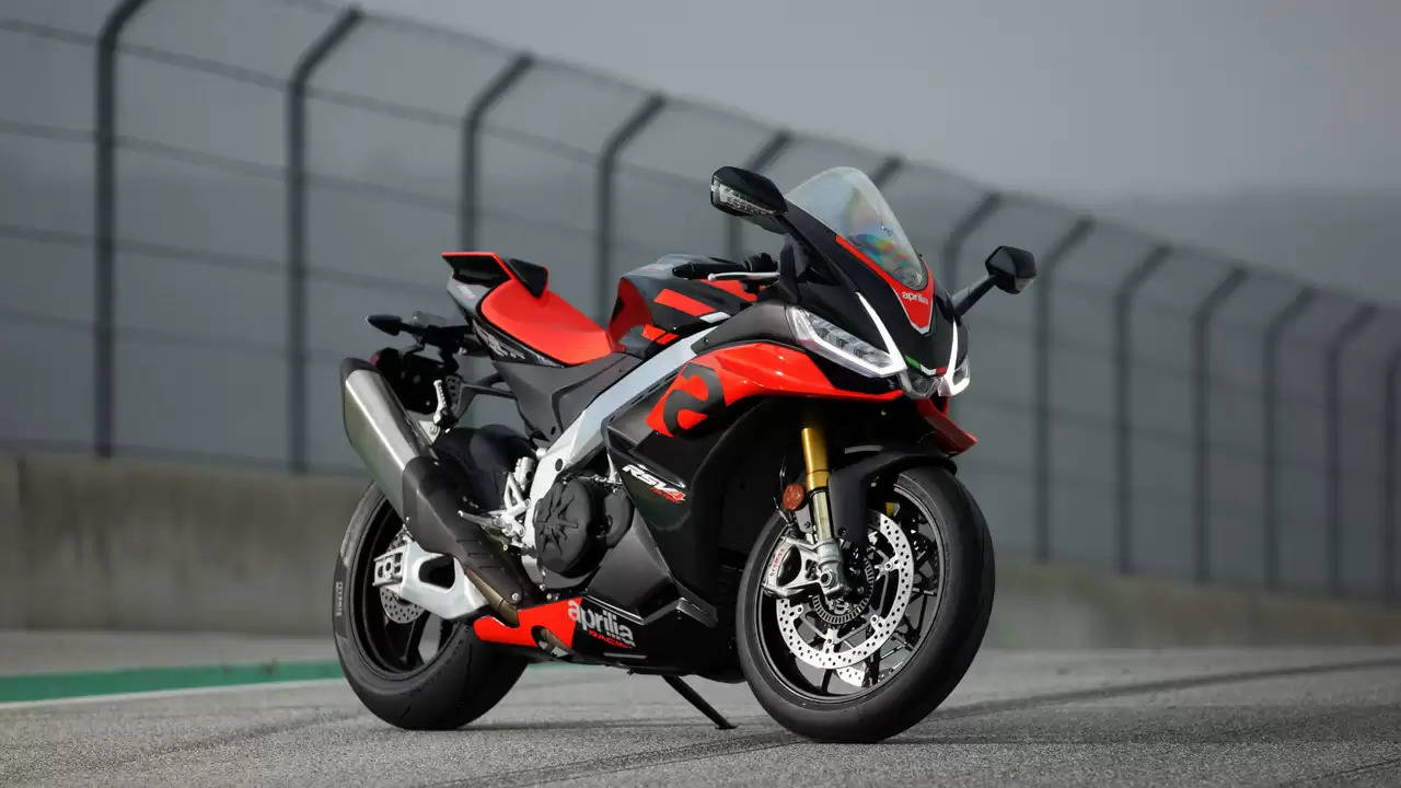 Own the Road: Unleash the Power of This 1100cc Superbike for ₹1 Lakh
